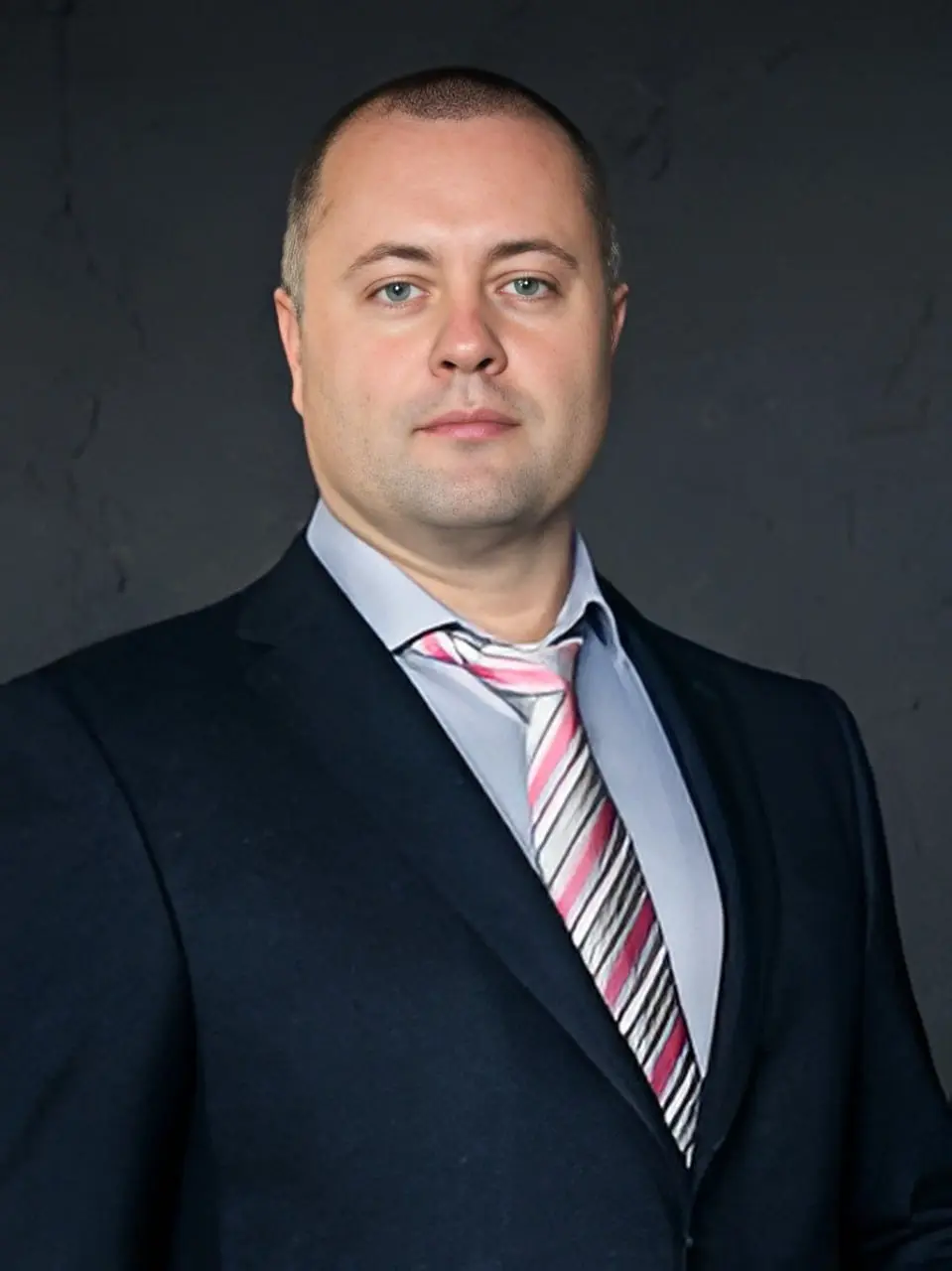 Мои дорогие! Сегодня рекомендую «тяжелую артиллерию» для вашего роста: Коммерческий Директор (Фарма, Вет, FMCG)
Делюсь уникальным кандидатом, с которым работаю лично уже не первый раз | Сетка — социальная сеть от hh.ru