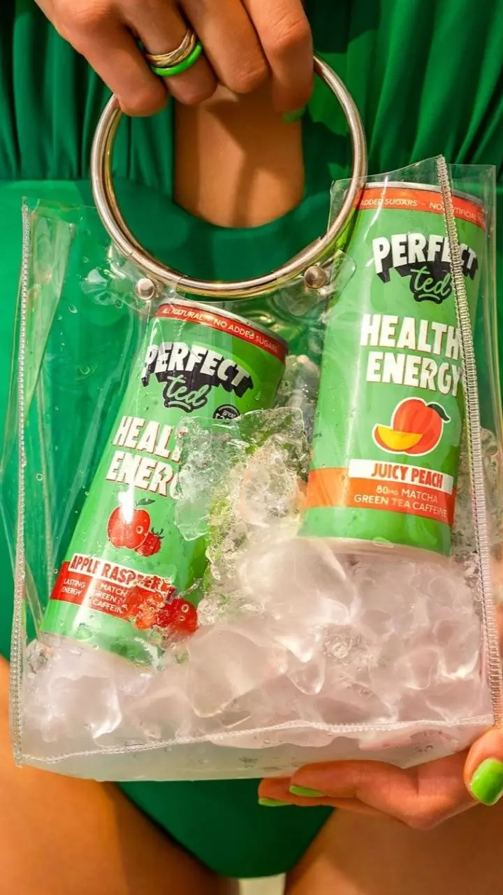 Забавно, что при изучении PerfectTed, которые создали матча-майонез с Heinz, я первым делом вспомнила не кого-то из этой же индустрии, а вот этих Flaus | Сетка — социальная сеть от hh.ru