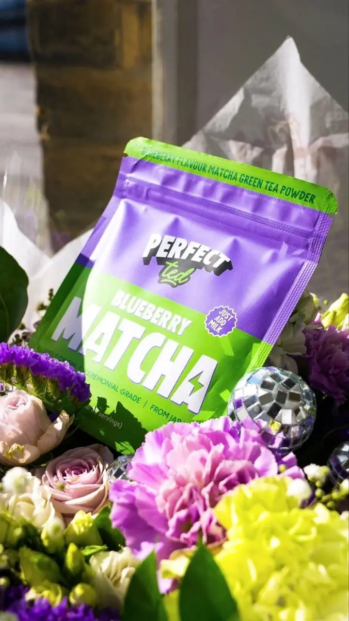 Забавно, что при изучении PerfectTed, которые создали матча-майонез с Heinz, я первым делом вспомнила не кого-то из этой же индустрии, а вот этих Flaus | Сетка — социальная сеть от hh.ru