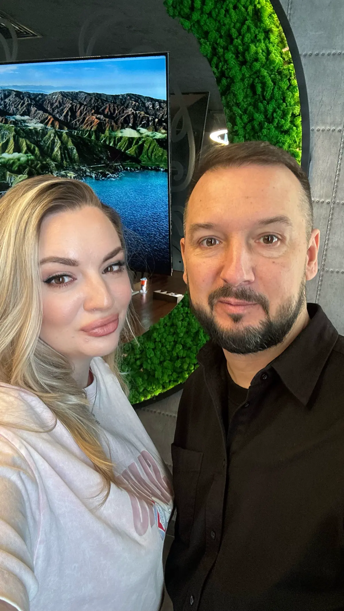 ✨Бизнес-бранч за 24 часа: почему «быстро» не значит «хаотично»
31 марта мы провели бизнес-бранч. Ключевая деталь: анонс вышел за сутки до события (см. пост выше) | Сетка — социальная сеть от hh.ru