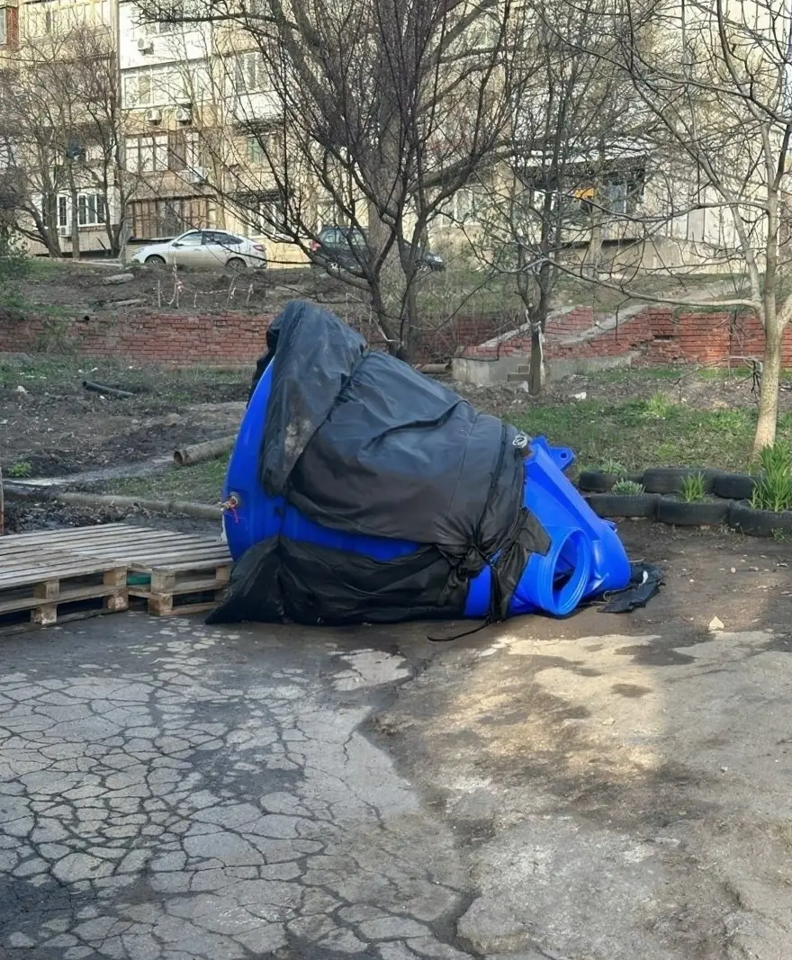 Завалили бочку на ул. Речной | Сетка — социальная сеть от hh.ru