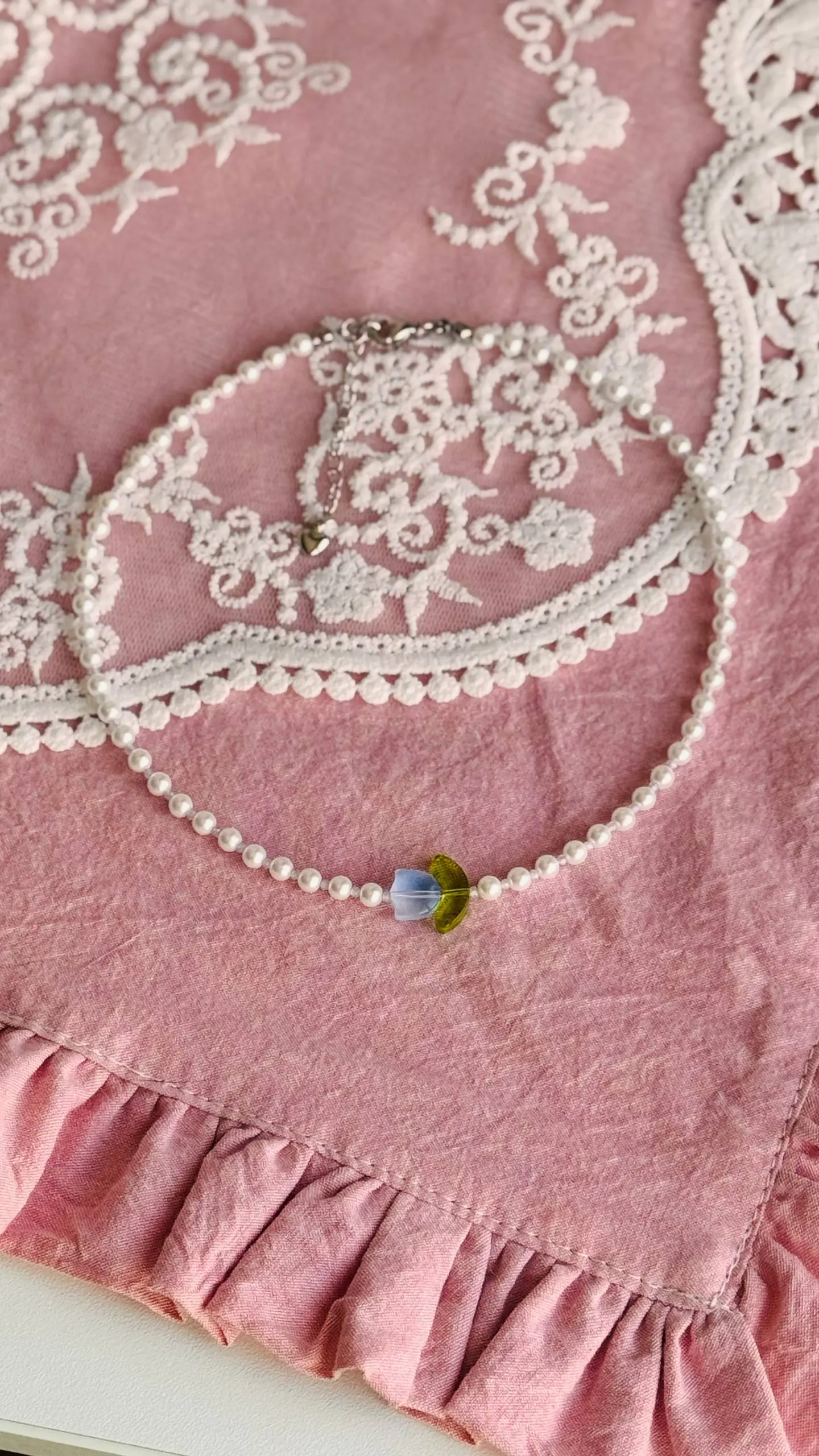Четвертый день апреля.🕊️
У меня всё по- прежнему:
Весна🌱
Вдохновение ✨
Тюльпаны 💐🪻 | Сетка — социальная сеть от hh.ru