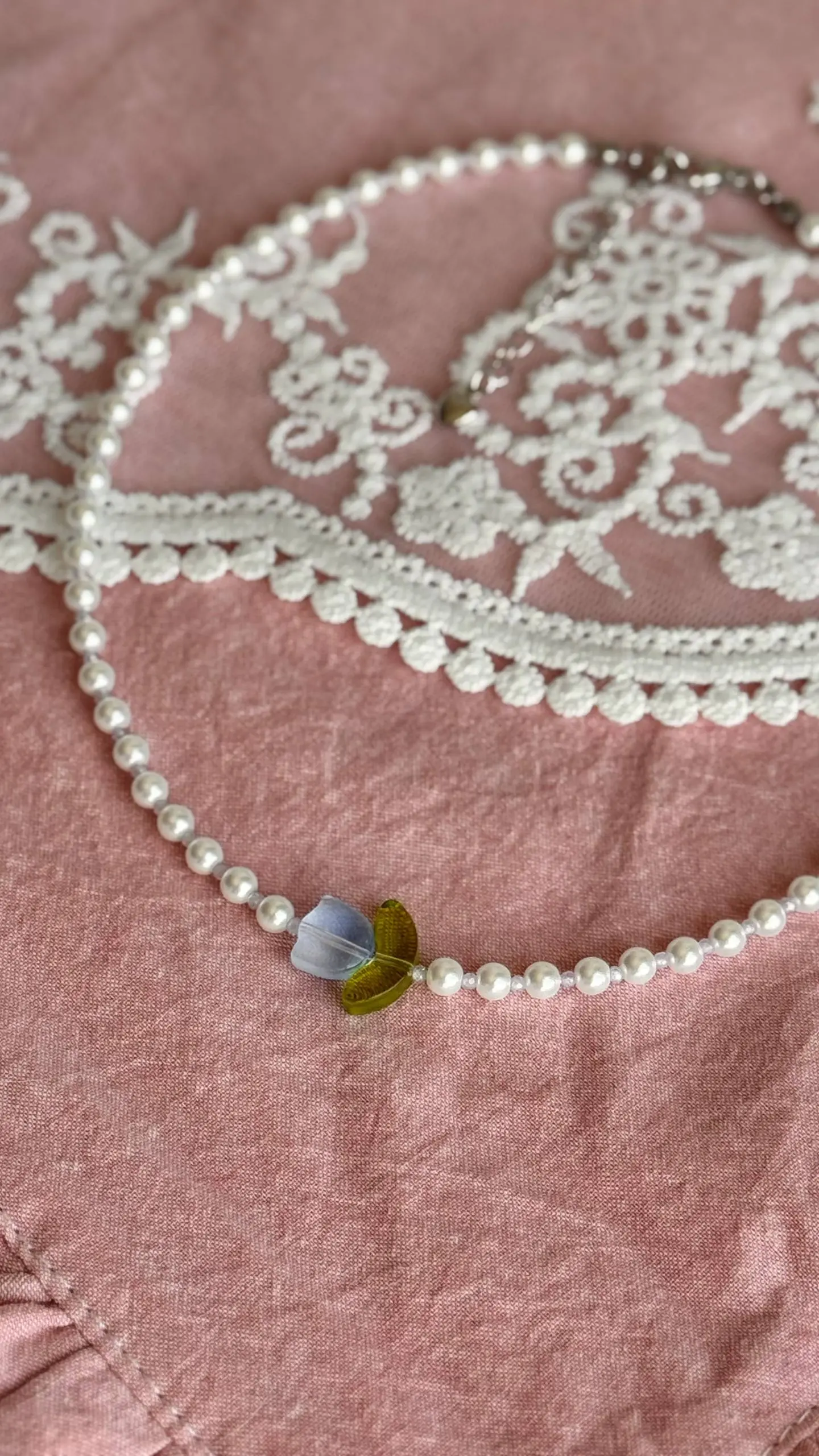 Четвертый день апреля.🕊️
У меня всё по- прежнему:
Весна🌱
Вдохновение ✨
Тюльпаны 💐🪻 | Сетка — социальная сеть от hh.ru