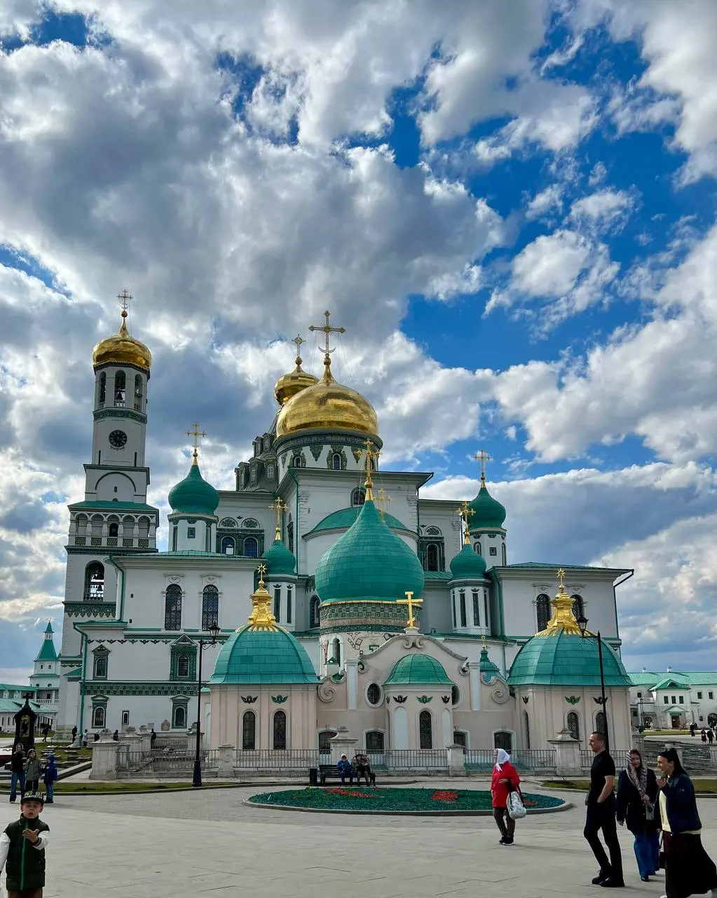 Сегодня было активно
Говорят, завтра погода испортится… ну и пусть! | Сетка — социальная сеть от hh.ru