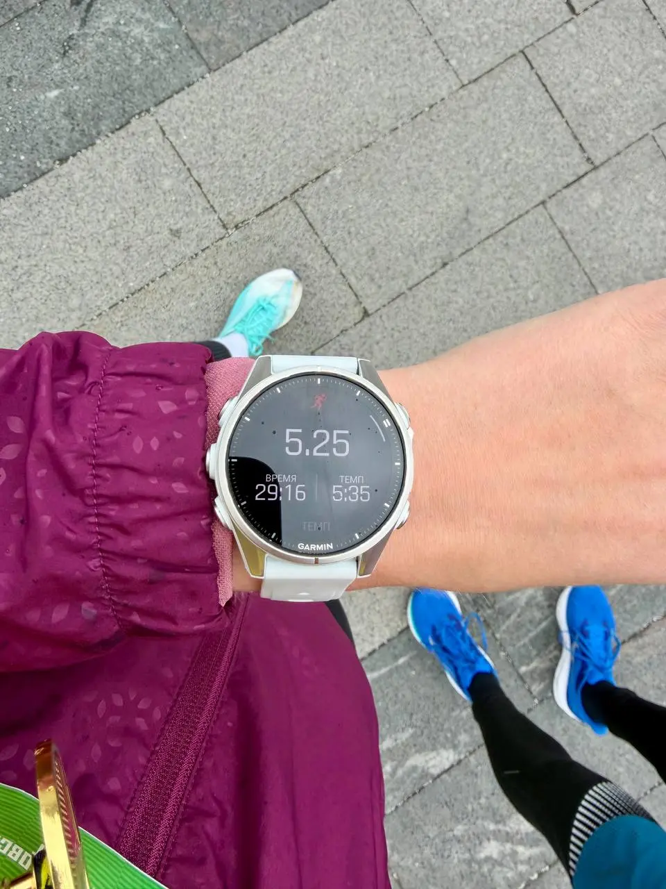 В опросе лидируют велосипедисты 🚴🏻‍♀️
Но танцоры, бегуны, йогуны, плавуны и представители диванного отряда не отстают.
Открыли сегодня сезон забегов, впереди еще 5 🤟🏼 | Сетка — социальная сеть от hh.ru