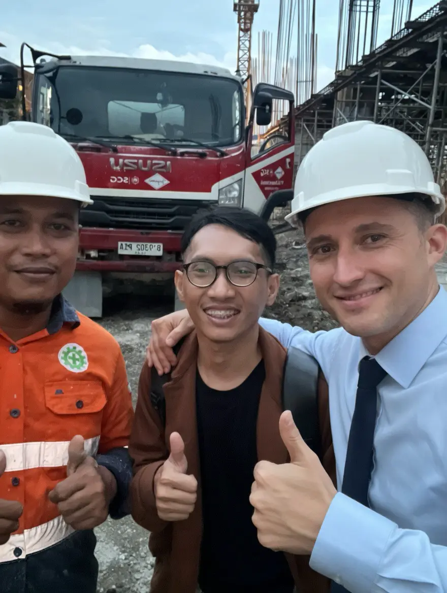 International logistics is not just about moving goods it’s about moving trust, responsibility, and timing across borders
When everything works, no one notices | Сетка — социальная сеть от hh.ru