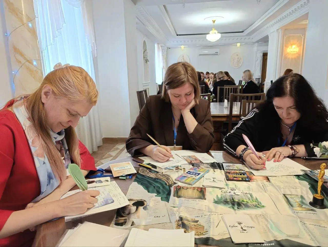 Сейчас мы живём в очень непостоянном мире. Вот сейчас непонятно, что будет с телеграмм. Дуров упирается в своих установках и не видит мирный выход из ситуации.
Надо переходить в MAX | Сетка — социальная сеть от hh.ru