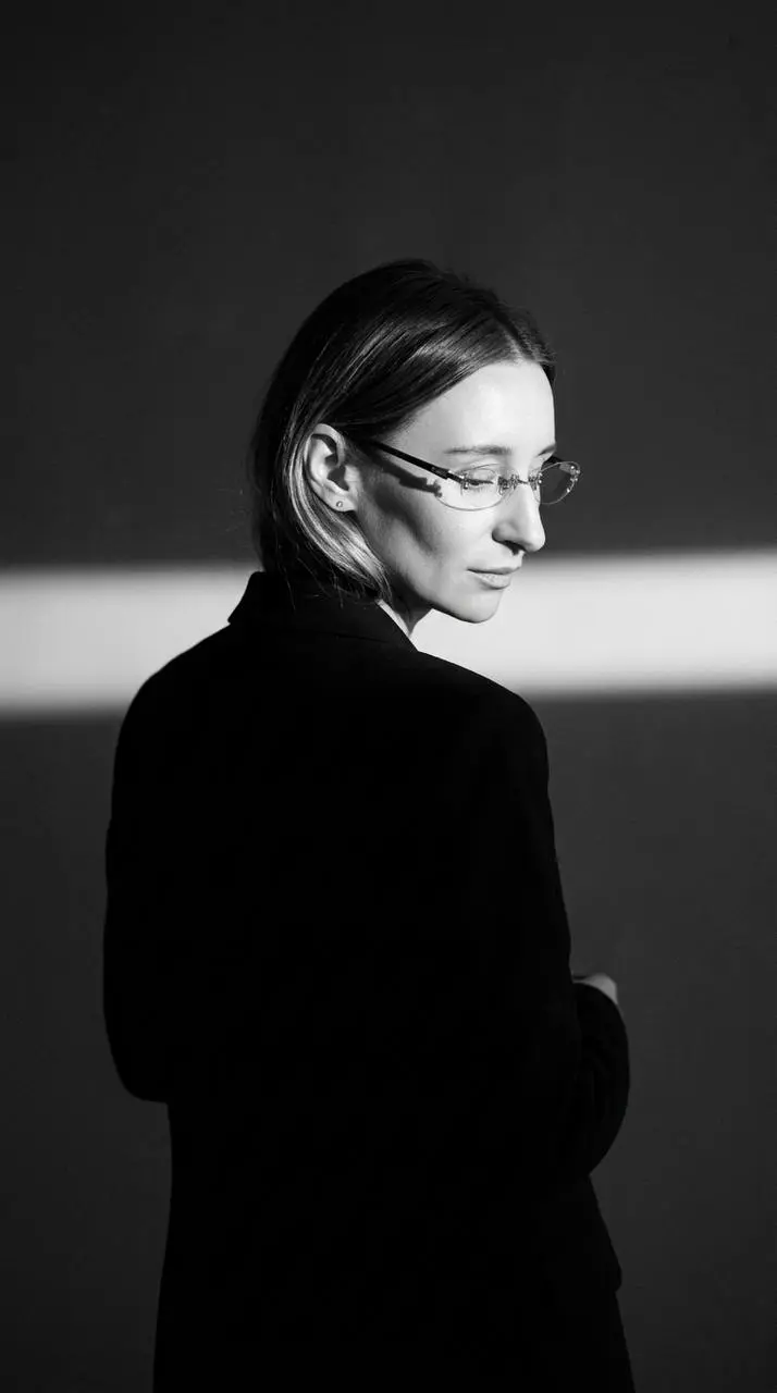 тестировала на прошлой неделе новую фото AI модель Phota которая форсилась в X — character consistent, дешевле нано банана, результаты реально неплохие, в некоторых местах даже лучше | Сетка — социальная сеть от hh.ru