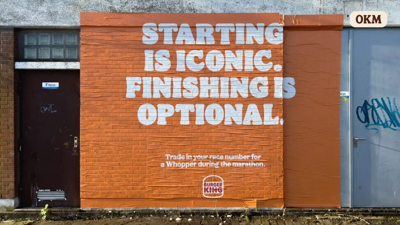 Ждала, когда кто-то это сделает: Burger King развесил на марафоне в Бельгии билборды, которые разрешали бегунам сдаться👸
По маршруту марафона появились фразы «Финишировать не обязательно», «Мама тобой... | Сетка — социальная сеть от hh.ru