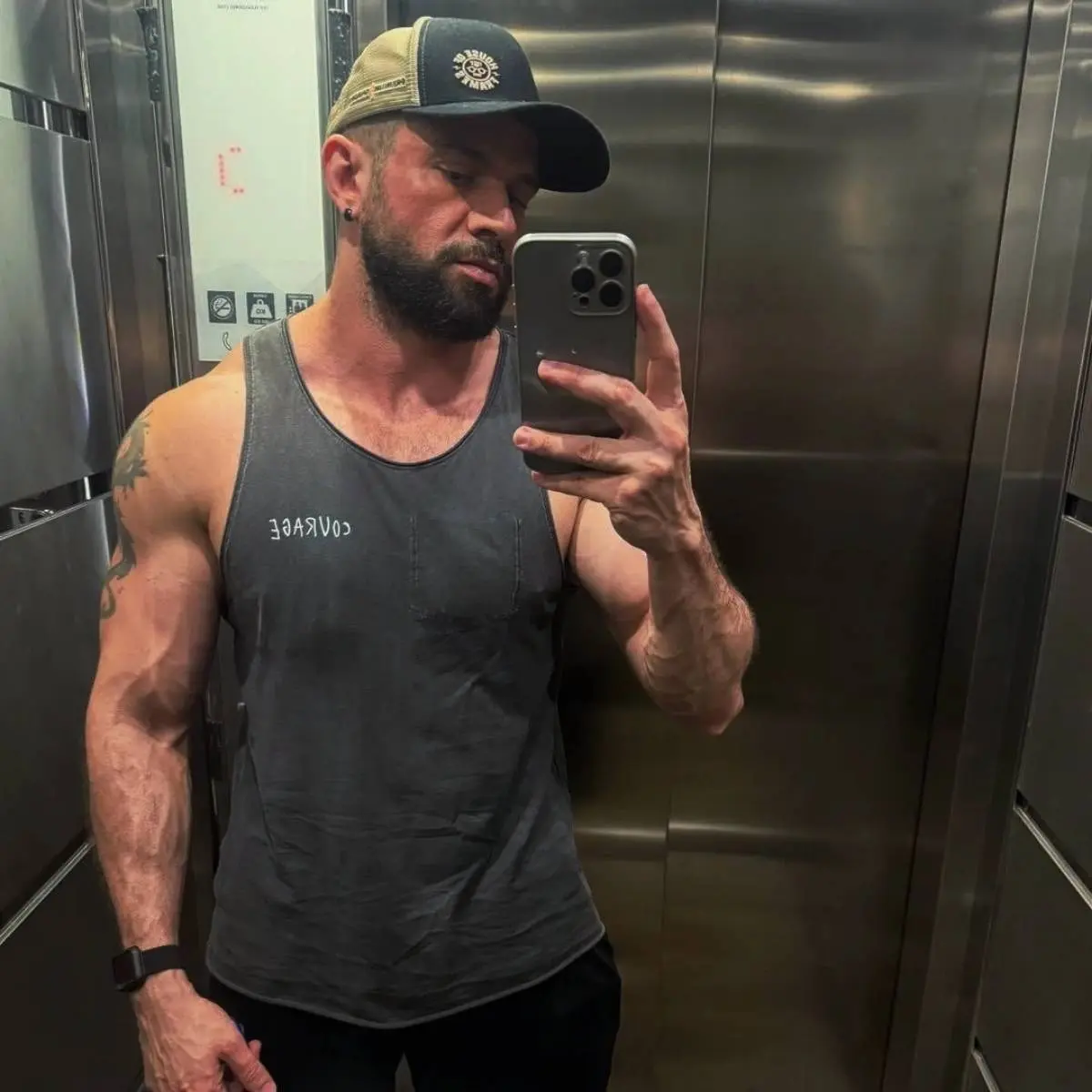 Назар Устинов | Сетка — социальная сеть от hh.ru