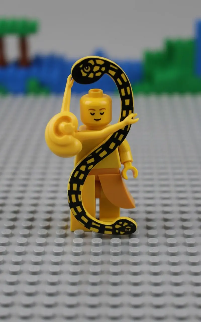 ❤️Коллаб LEGO и Таро Кроули, которого нам не хватает.
Кажется, фантазии на тему коллабораций начинают быть славной традицией. | Сетка — социальная сеть от hh.ru