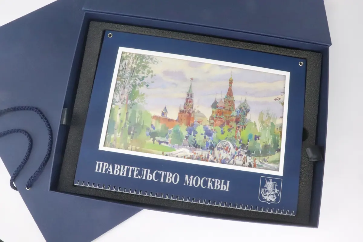 Изготовили для Правительства Москвы подарочные наборы двух категорий — VIP и стандарт
В комплекты вошли полиграфическая и сувенирная продукция: брендированные бумажные пакеты, коробки типа «крышка‑дно... | Сетка — социальная сеть от hh.ru