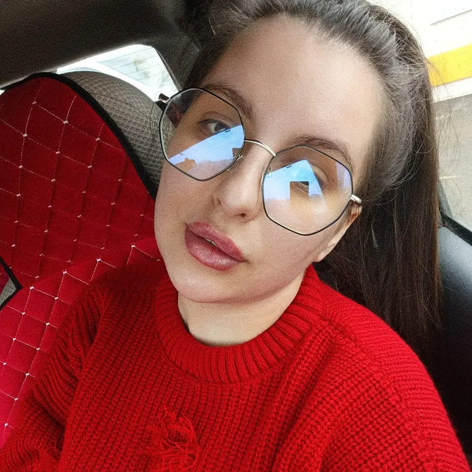 Алина Ходаковская