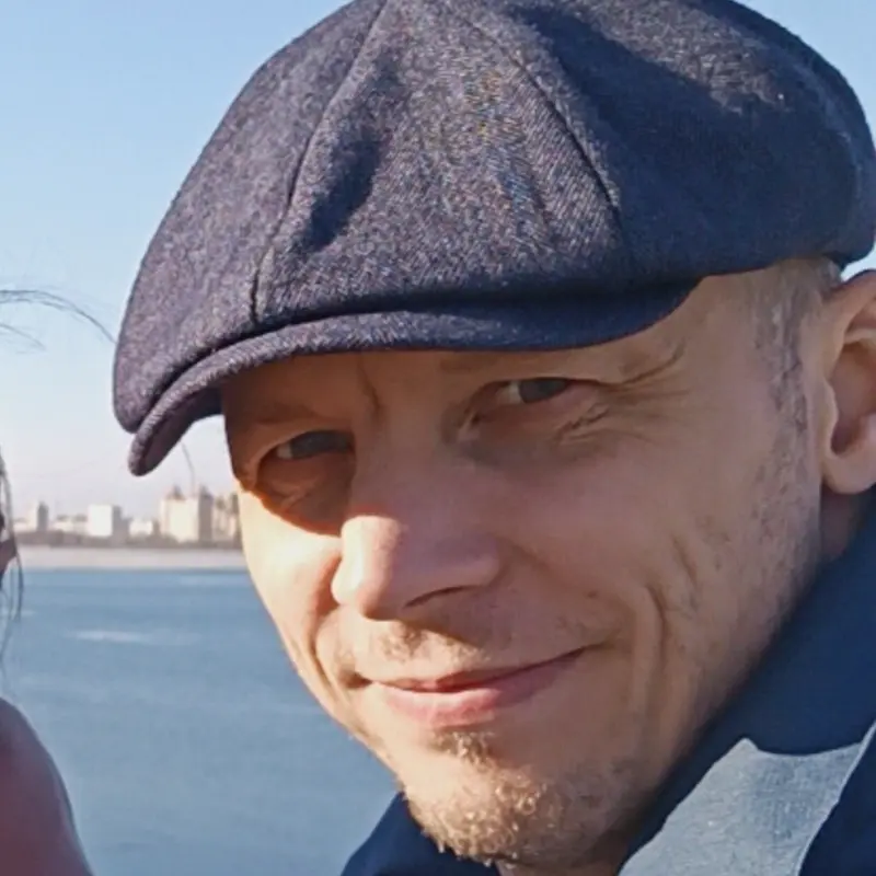 Александр Сафонов