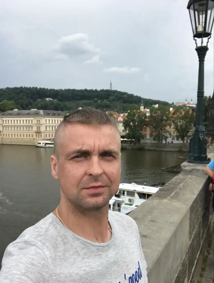 Дмитрий Иванов