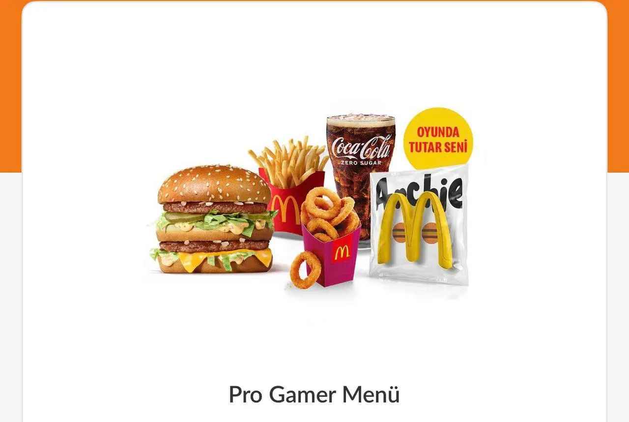 🍚 #disimon
В Турции McDonald’s сделали набор для геймеров
В него входит обычный сет: бургер, картошка, кола, луковые кольца и анти-AFK аксессуар в форме буквы M — «Арчи» | Сетка — социальная сеть от hh.ru
