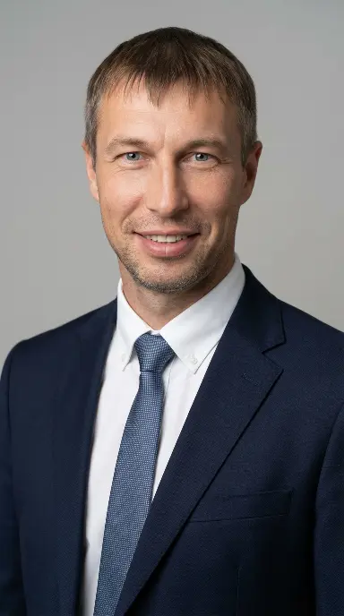 Максим Ефимов