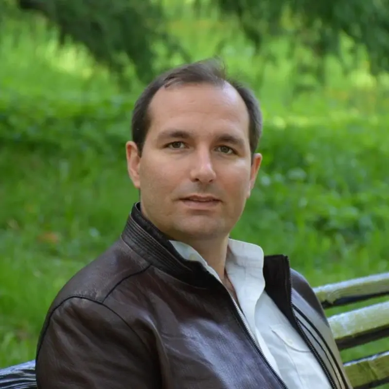 Александр Стариков