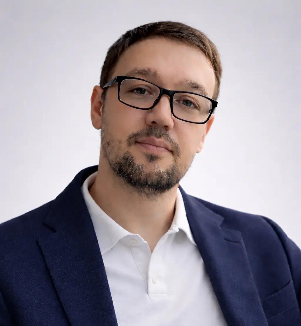 Руслан Мамуров