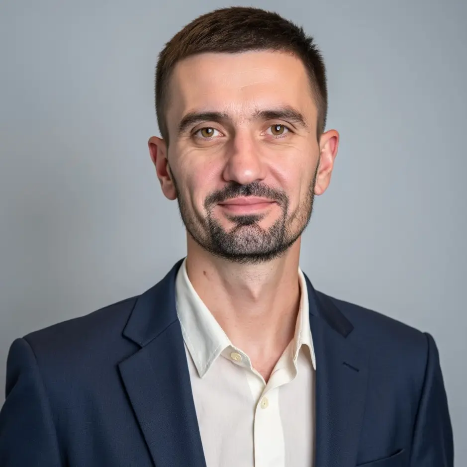 Владимир Савинов