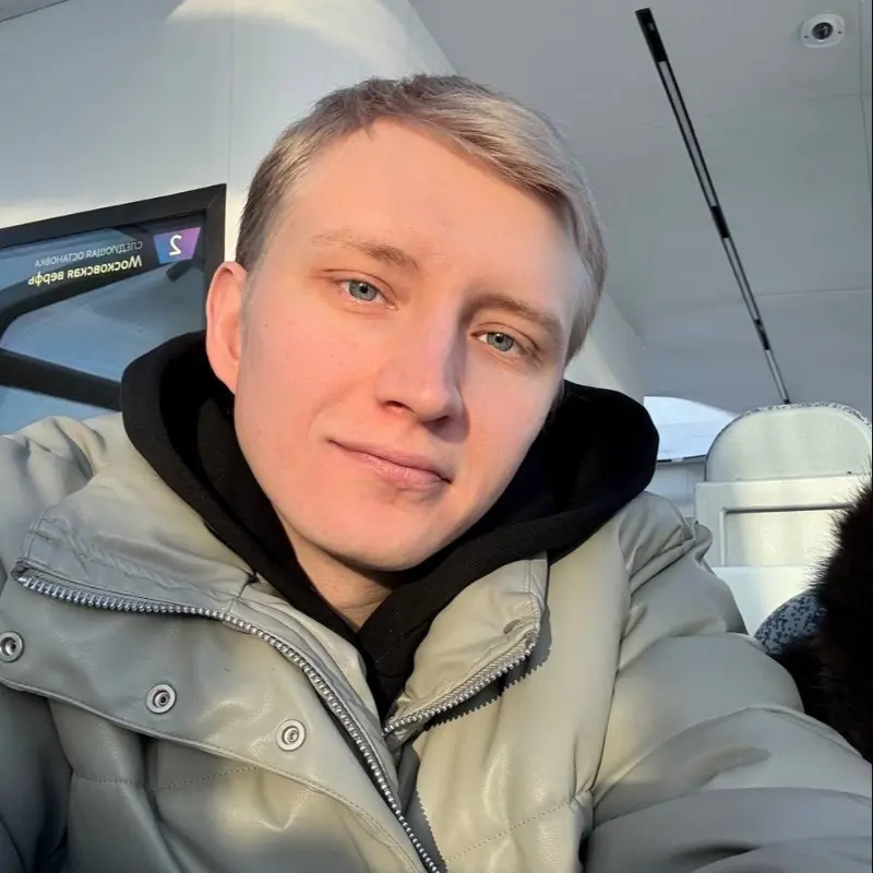 Владислав Перов