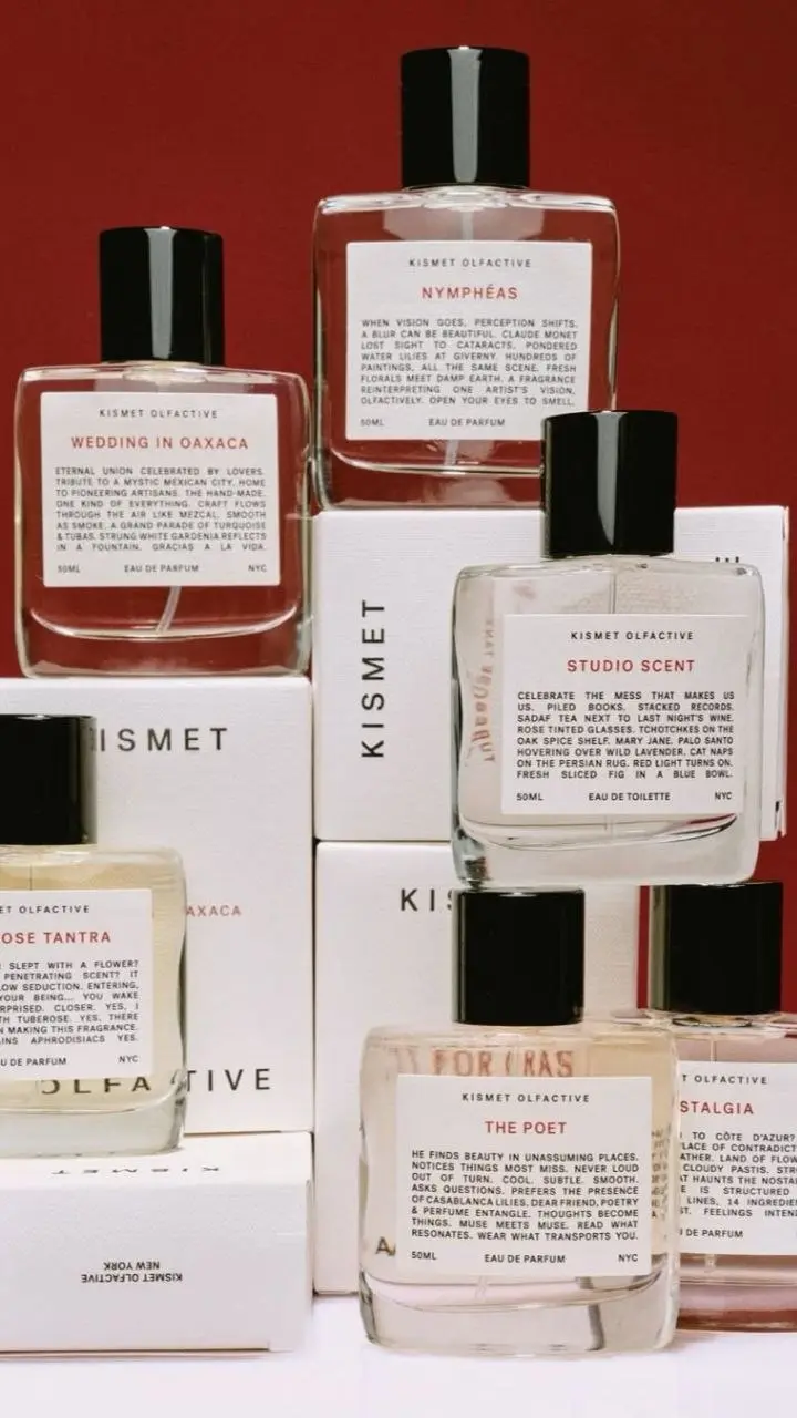 Нашла бренд, у которого каждый продукт рассказывает историю.
Kismet Olfactive — парфюмерная студия из Нью-Йорка, основанная Shabnam Tavakol | Сетка — социальная сеть от hh.ru