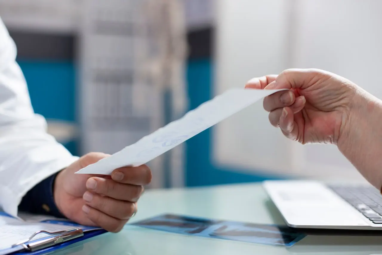 БОЛЬНИЧНЫЙ БЕЗ ОГРАНИЧЕНИЙСлышали такую страшилку: «Если будешь часто брать больничный, уволят»? На самом деле закон говорит иное | Сетка — социальная сеть от hh.ru