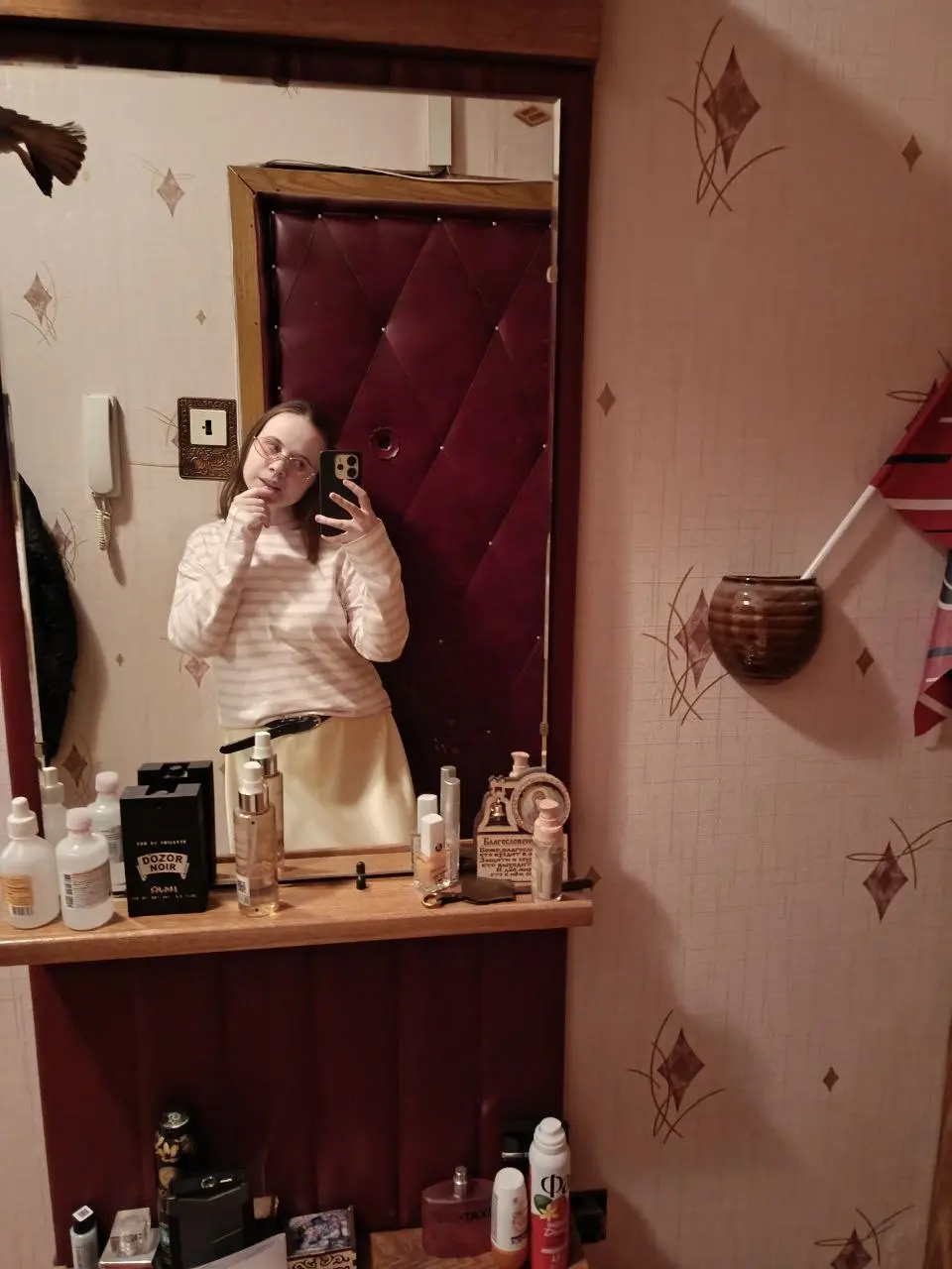 Она любила весна🥰
Купила розовый джемпер и жёлтую атласную юбку
+100 к свежести образа и весеннего настроения ❤ | Сетка — социальная сеть от hh.ru