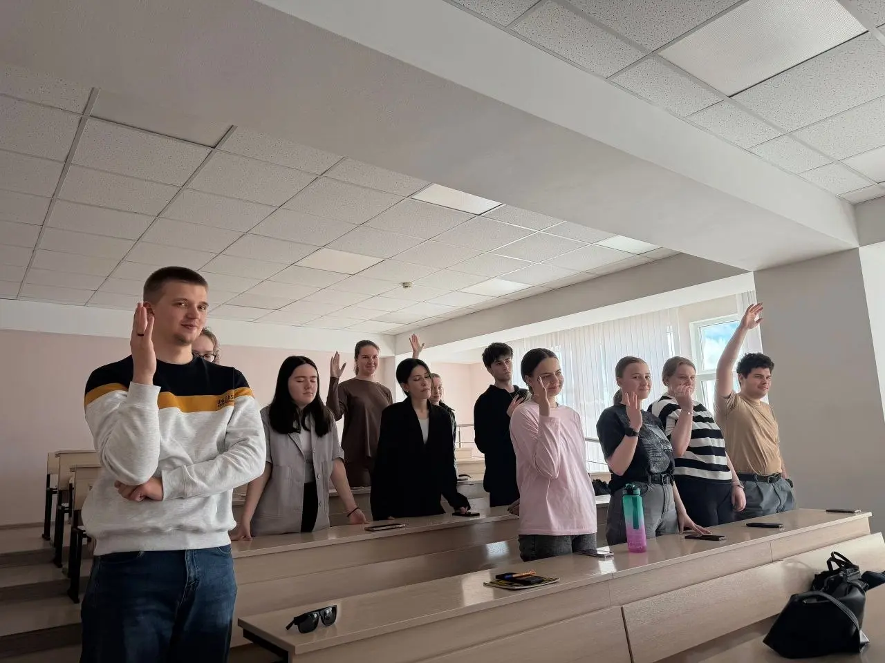 Вы же помните, что я люблю работу со студентами? Так вот, особая приятность моей работы в #СБЕР - это участие в Бизнес Школе от Сбера 🏦
Участники проекта - ребята, которые сами заявились в него 🔥 Это ... | Сетка — социальная сеть от hh.ru