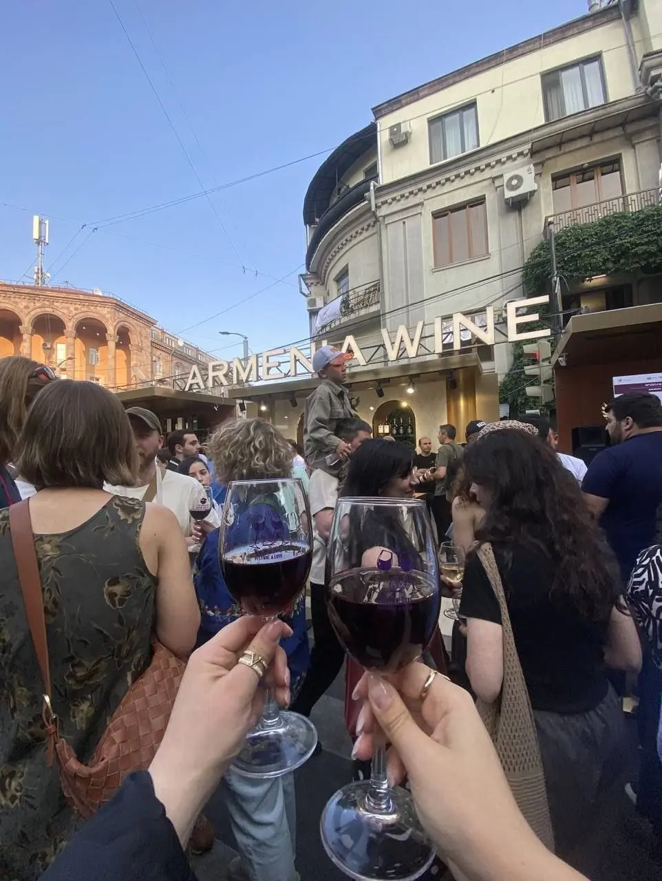 Фестиваль армянского вина в Брусницыне 🍇
В культурном квартале соберутся винодельни из разных регионов Армении и эксперты в этой области | Сетка — социальная сеть от hh.ru
