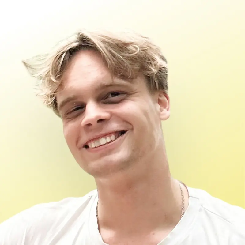 Руслан Иванов | Сетка — социальная сеть от hh.ru