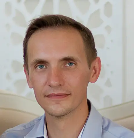 Кирилл Новиков