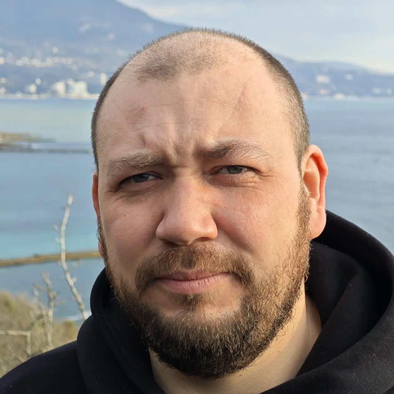 Владимир Макаров