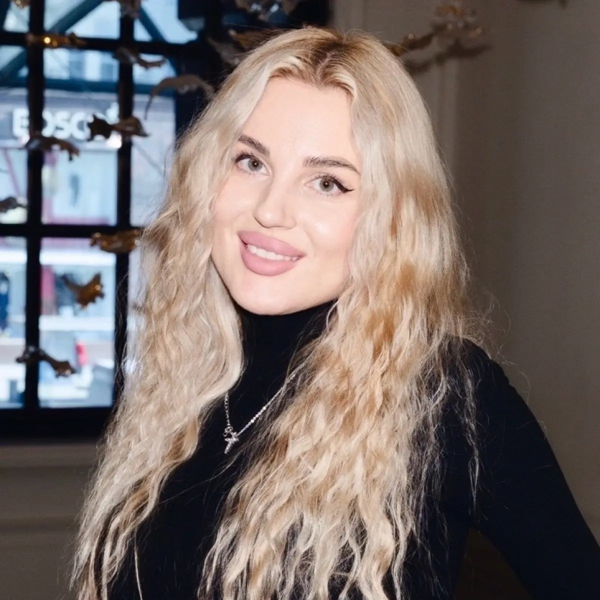 Ева Соколова | Сетка — социальная сеть от hh.ru