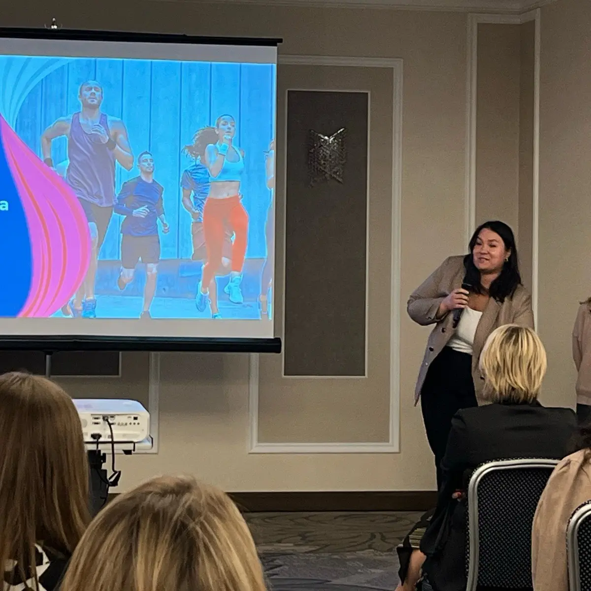 Юлия Красношапка