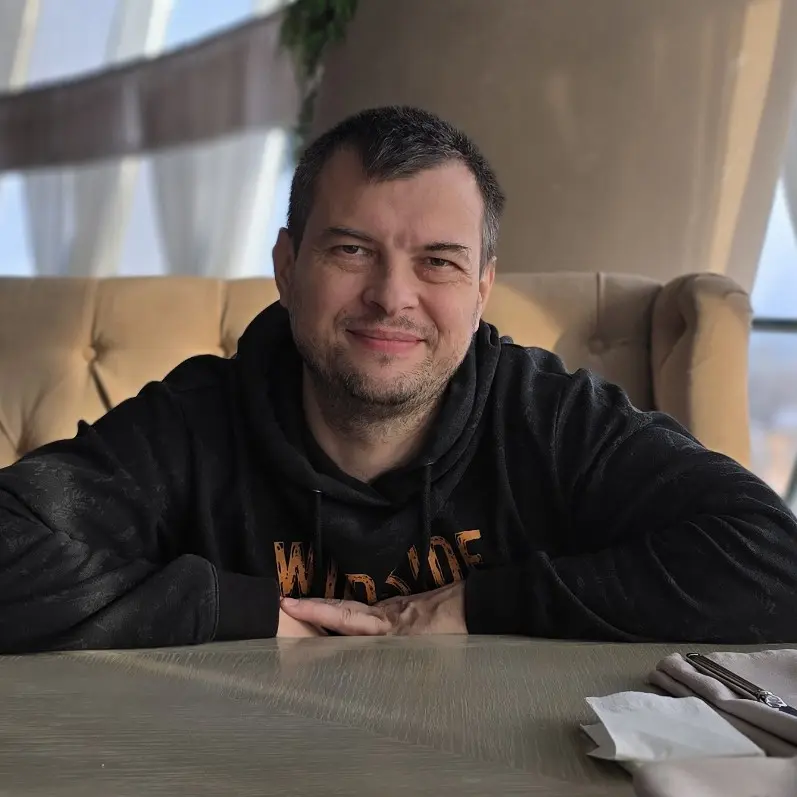Максим Золотухин