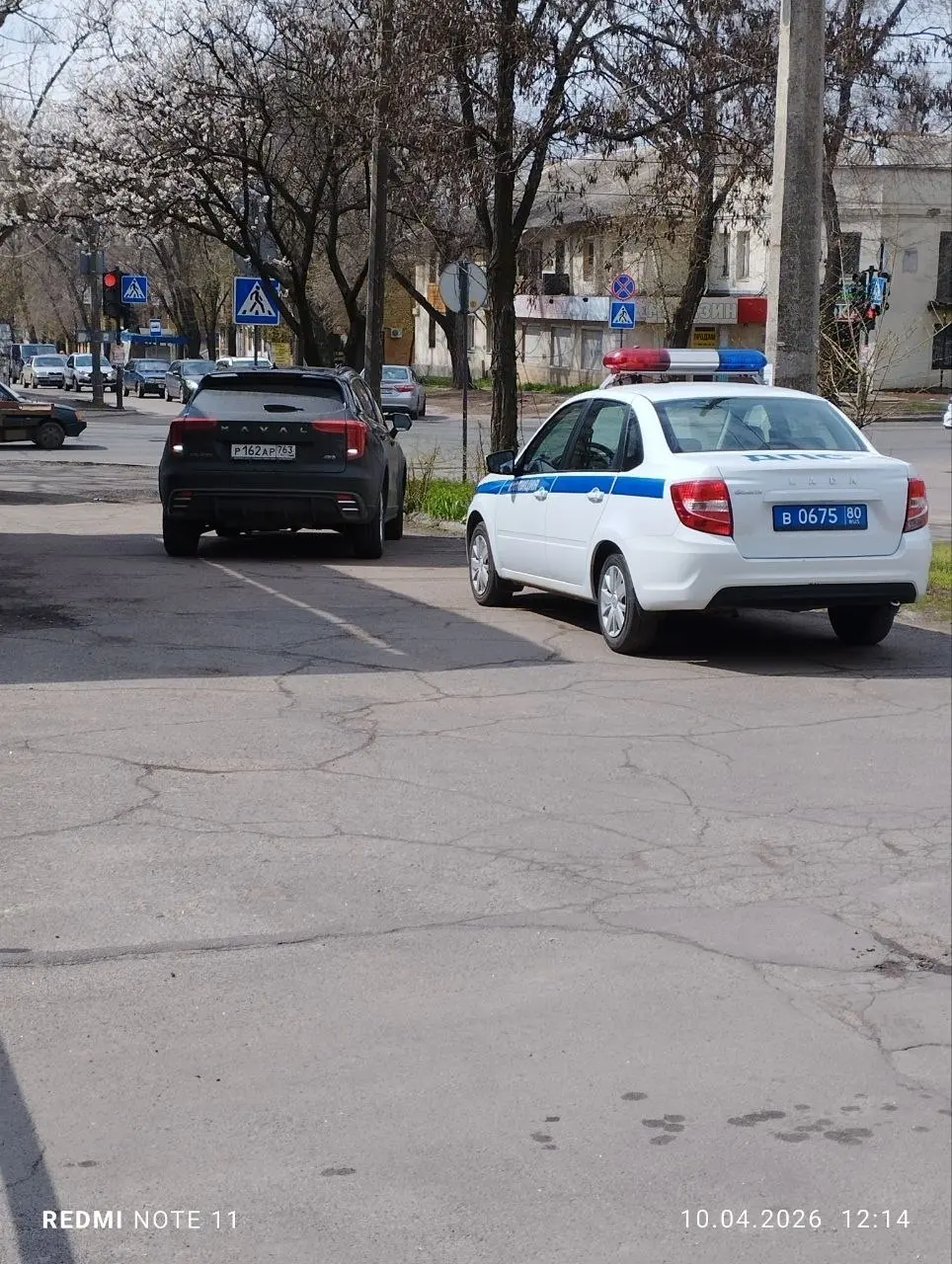 На Панфилова выборочно работает эвакуатор,кто успел тот порешал на месте за отдельную плату🤬 | Сетка — социальная сеть от hh.ru