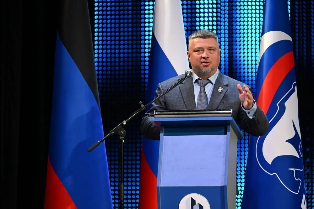 Развиваем проект «Управдом ДНР» и расширяем охват жителей.
На данный момент уже определены порядка пяти тысяч старших по домам среди жильцов многоквартирных домов | Сетка — социальная сеть от hh.ru
