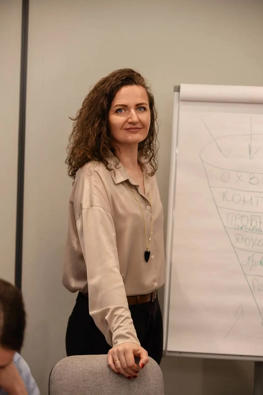 Стоп. Хватит пытаться объять необъятное
Последние две недели ко мне приходят одни и те же слова: «Надо разобраться и сфокусироваться, а то каша» | Сетка — социальная сеть от hh.ru