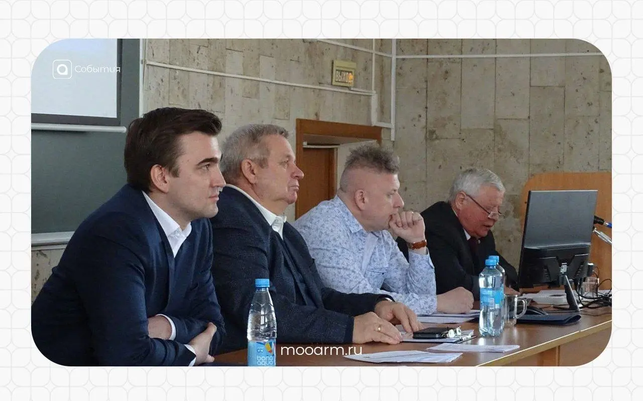 ⚡️В финансовом университете при Правительстве РФ состоялась встреча студентов с генерал-лейтенантом ФСБ России, советником Председателя НАК – Ильиным Евгением Петровичем и Рыжакиным Иваном Александров... | Сетка — социальная сеть от hh.ru