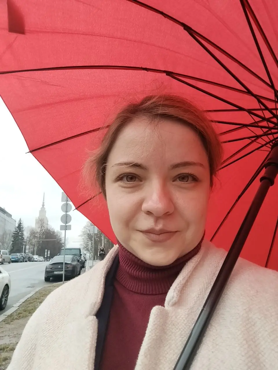 Побывала на бизнес-форуме на экономическом факультете МГУ.
Честно, ожидала большего. Было больше похоже на ярмарку вакансий для студентов. Не попала на разбор кейсов от бизнес-практиков | Сетка — социальная сеть от hh.ru
