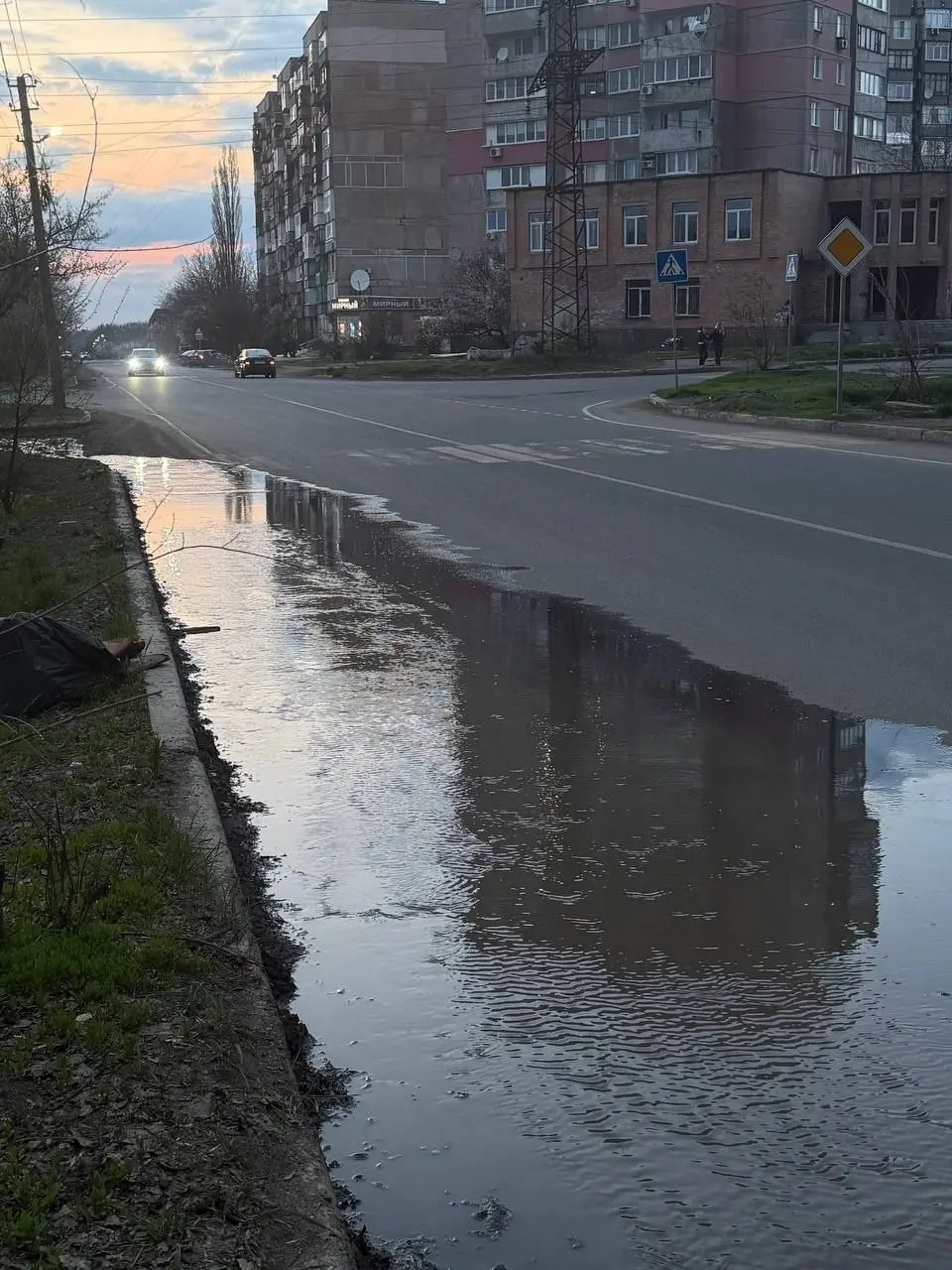 Кто там в Макеевке просил воду?
Микрорайон Мирный,до Зелёного,широка река | Сетка — социальная сеть от hh.ru