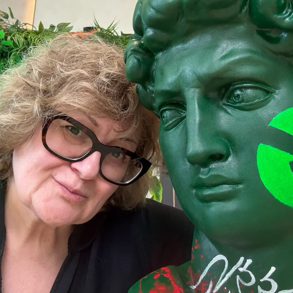 Network member avatar