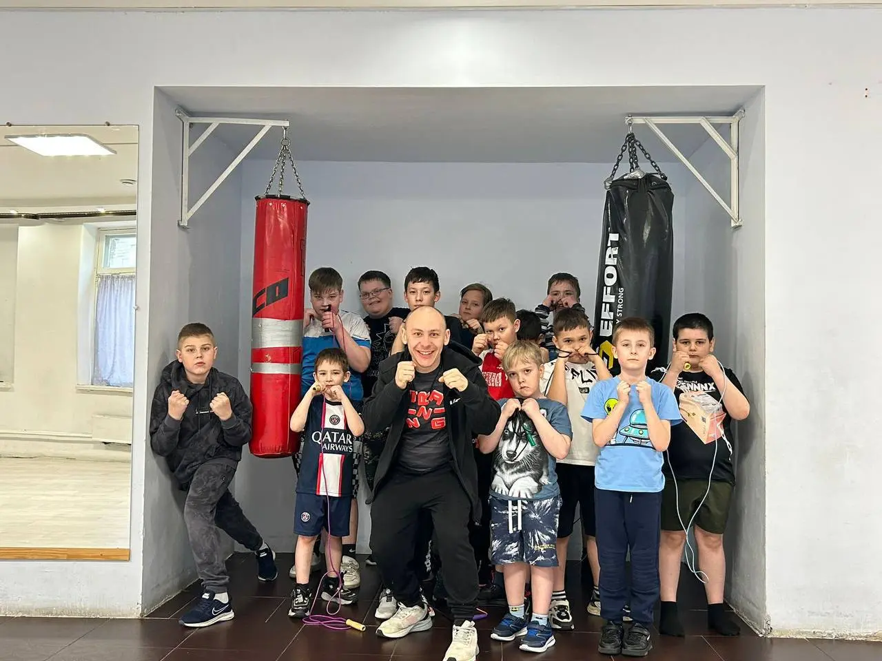 Дорогие родители! 👊 Кто хочет или готов отдать ребёнка на бокс
Недавно у меня проходил конкурс на абонемент — 4 бесплатных занятия по боксу 🥊 Победитель… отказалась от выигрыша, вот 😬
Так что сейчас е... | Сетка — социальная сеть от hh.ru