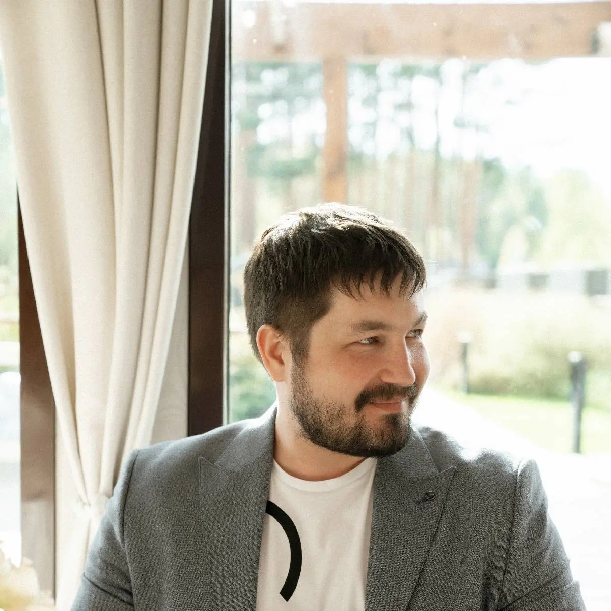 Роман Волков