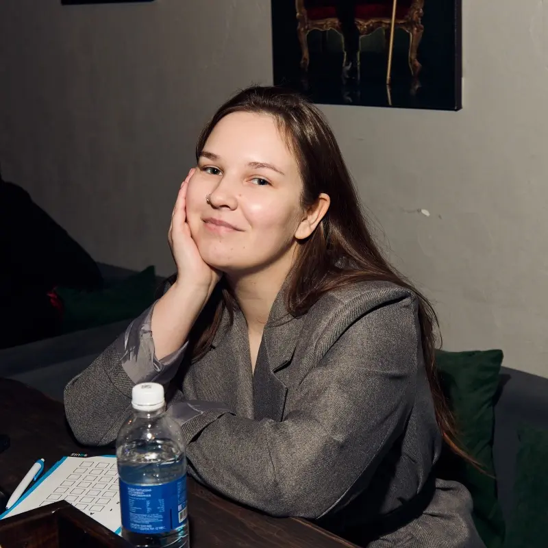 Александра Попова