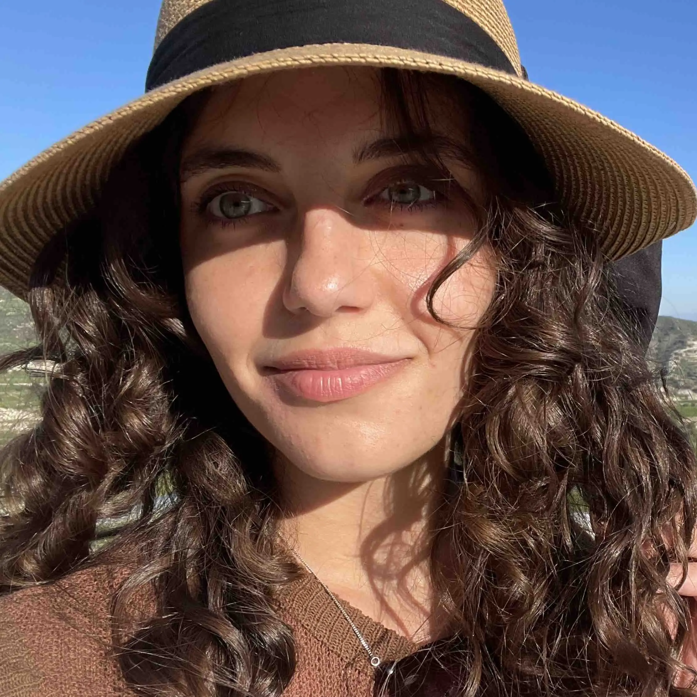 Иза Домбровски | Сетка — социальная сеть от hh.ru