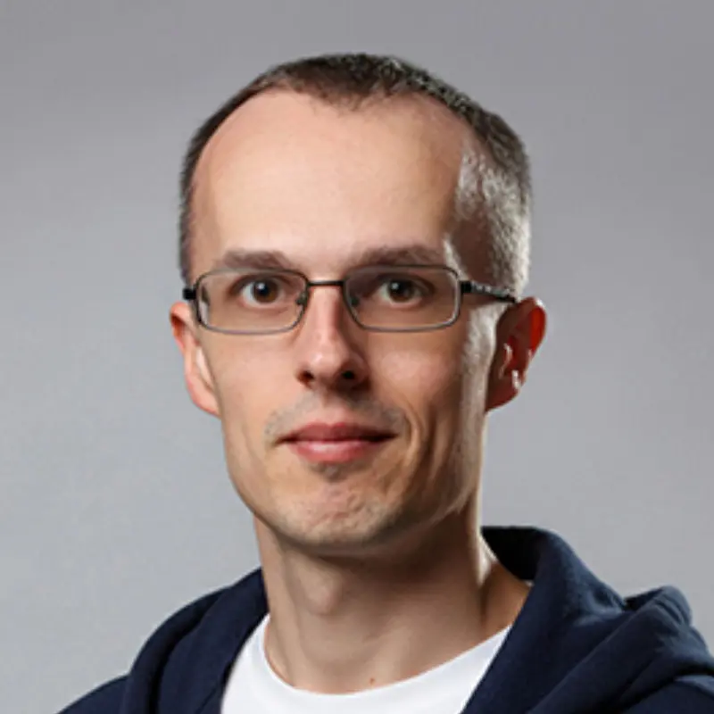 Роман Разуваев