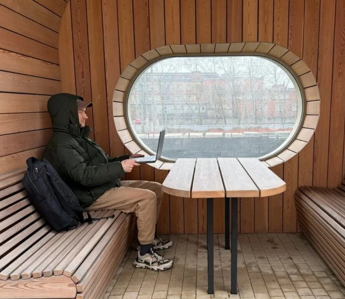 🤨 Делаем среду для галочки или человека?
Среди своих коллег прозвучал актуальный вопрос.
Очень опасно пуститься в применение работающих на рынке решений и не подумать про сценарии и эргономику | Сетка — социальная сеть от hh.ru