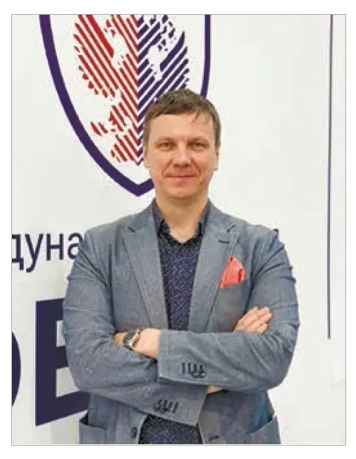 В журнале HeatClub вышло интервью с управляющим партнёром Академии ОВКЭС Вадимом Кравченко: "Монтажный рынок меняется: выигрывают те, кто сильнее как специалисты" | Сетка — социальная сеть от hh.ru